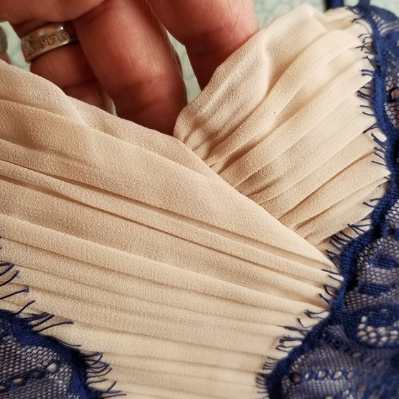 From London, Little Mistress - Picture 6 of 8